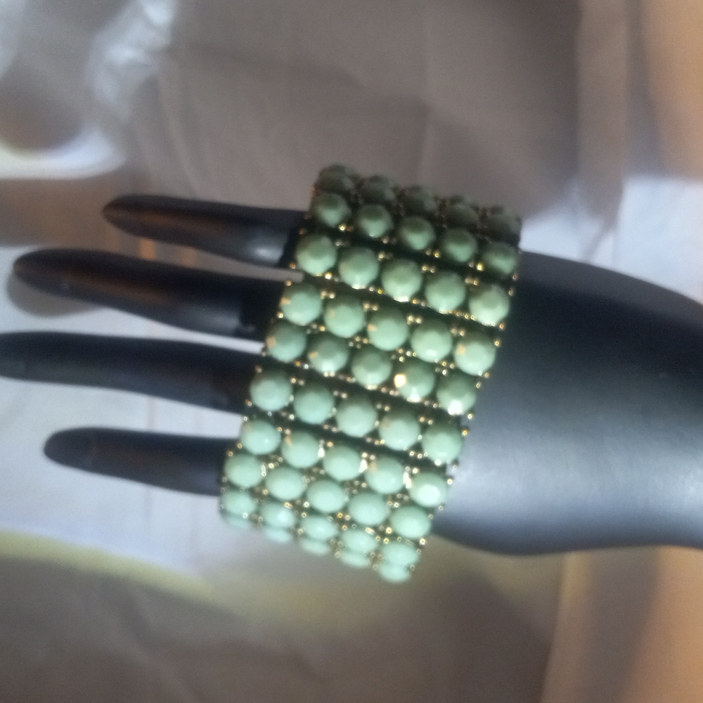 Teal color gem bracelet